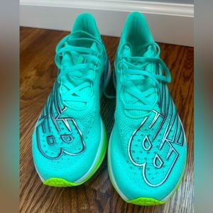 New Balance Fuel SC Elite V3 Size 8.5